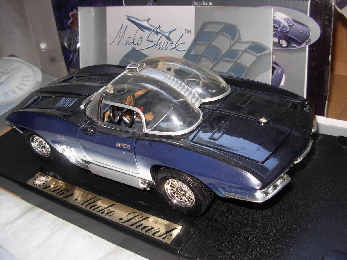 UT 1 18 Chevrolet Corvette Mako Shark