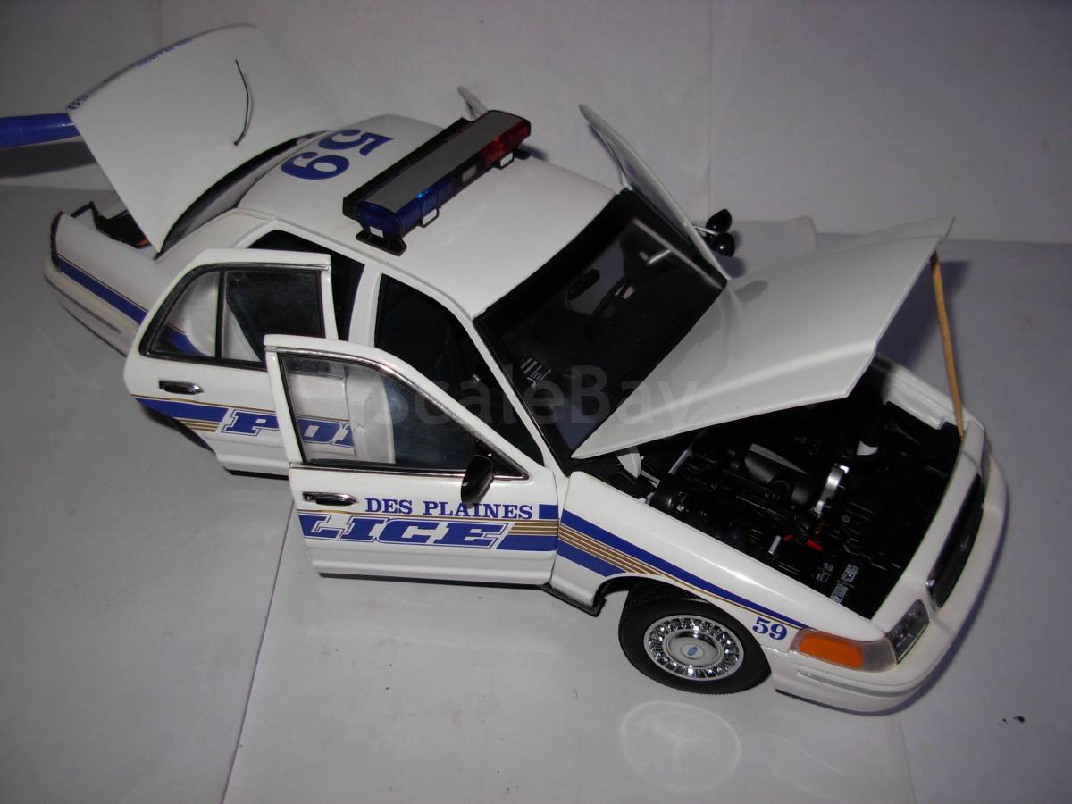 модель 1/18 полицейский Ford Crown Victoria Police Des Plaines Autoart металл 1:18 | Аукцион масштабных и сборных моделей