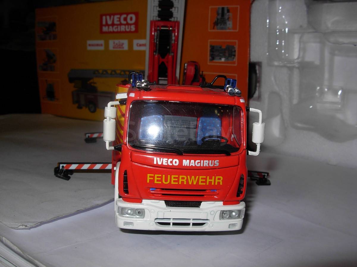 Iveco Magirus DLK23-12CS grande echelle sapeurs