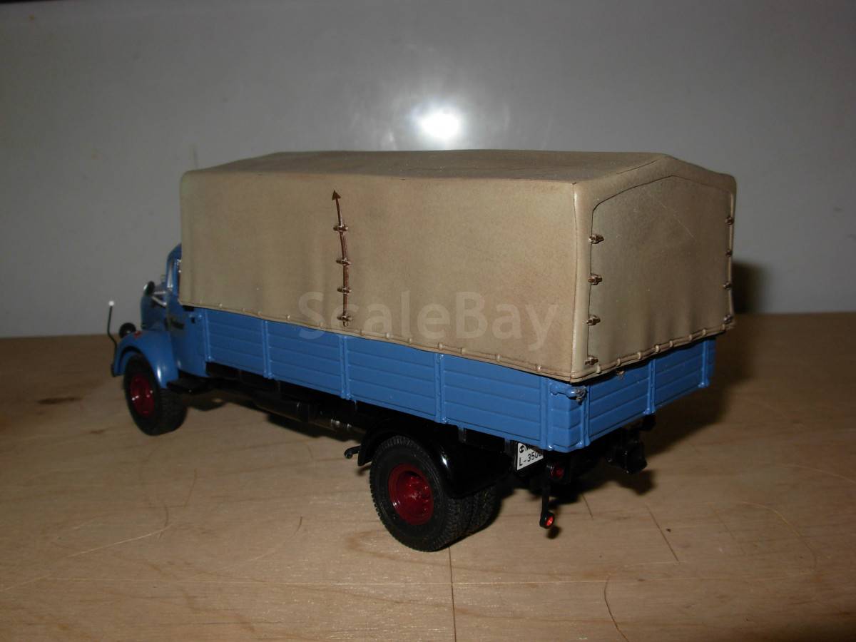 Premium Classixxs 1:43 Mercedes-Benz L3500 de Telecomunicaciones de