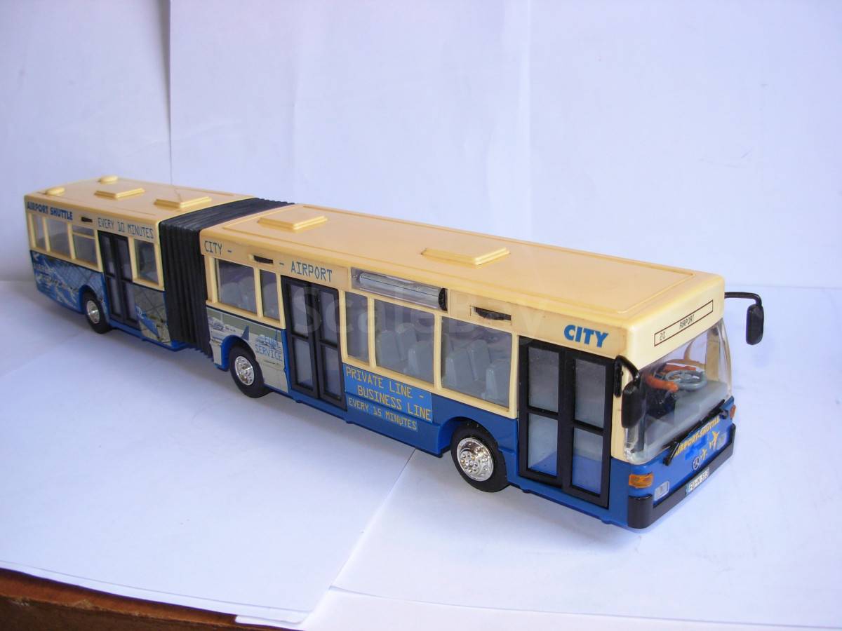 1:43 модель автобус Mercedes Benz O405 GN Airport Shuttle 1/43 Dickie ...
