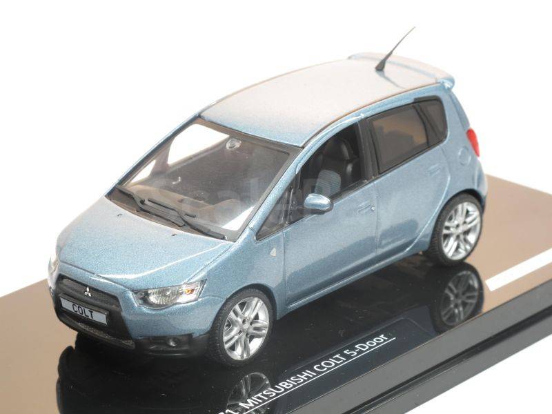 Mitsubishi Colt 5-Door lightbluemetallic | Аукцион масштабных и сборных ...