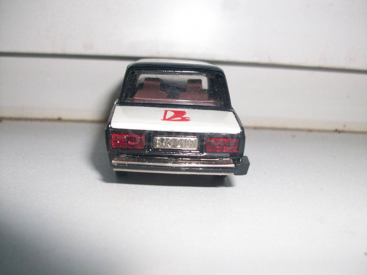 Модель Ваз 2107 ралли,глянцевая | Аукцион масштабных и сборных моделей