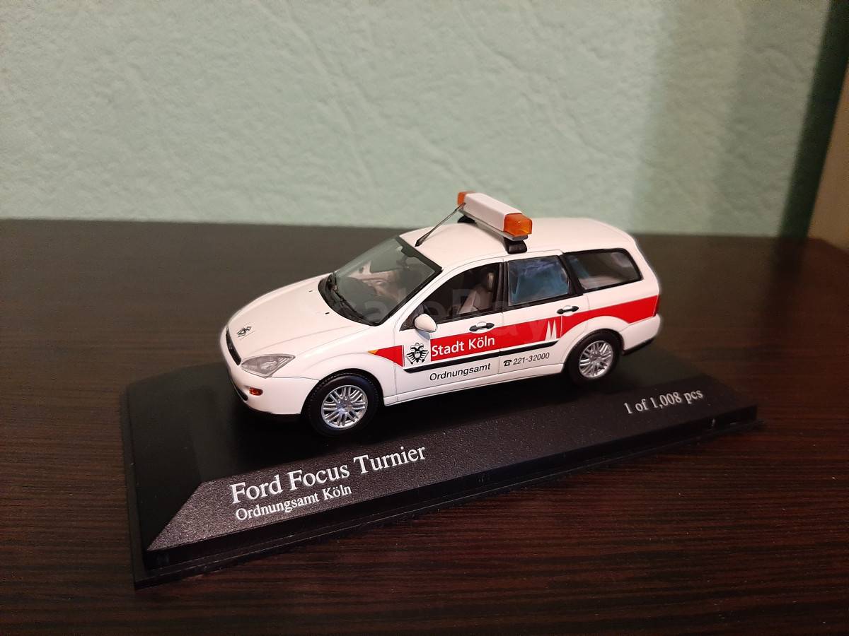FORD FOCUS TURNIER 2001 vertmet. véhicule miniature Minichamps 1/43 EUR 47, 99 - FR