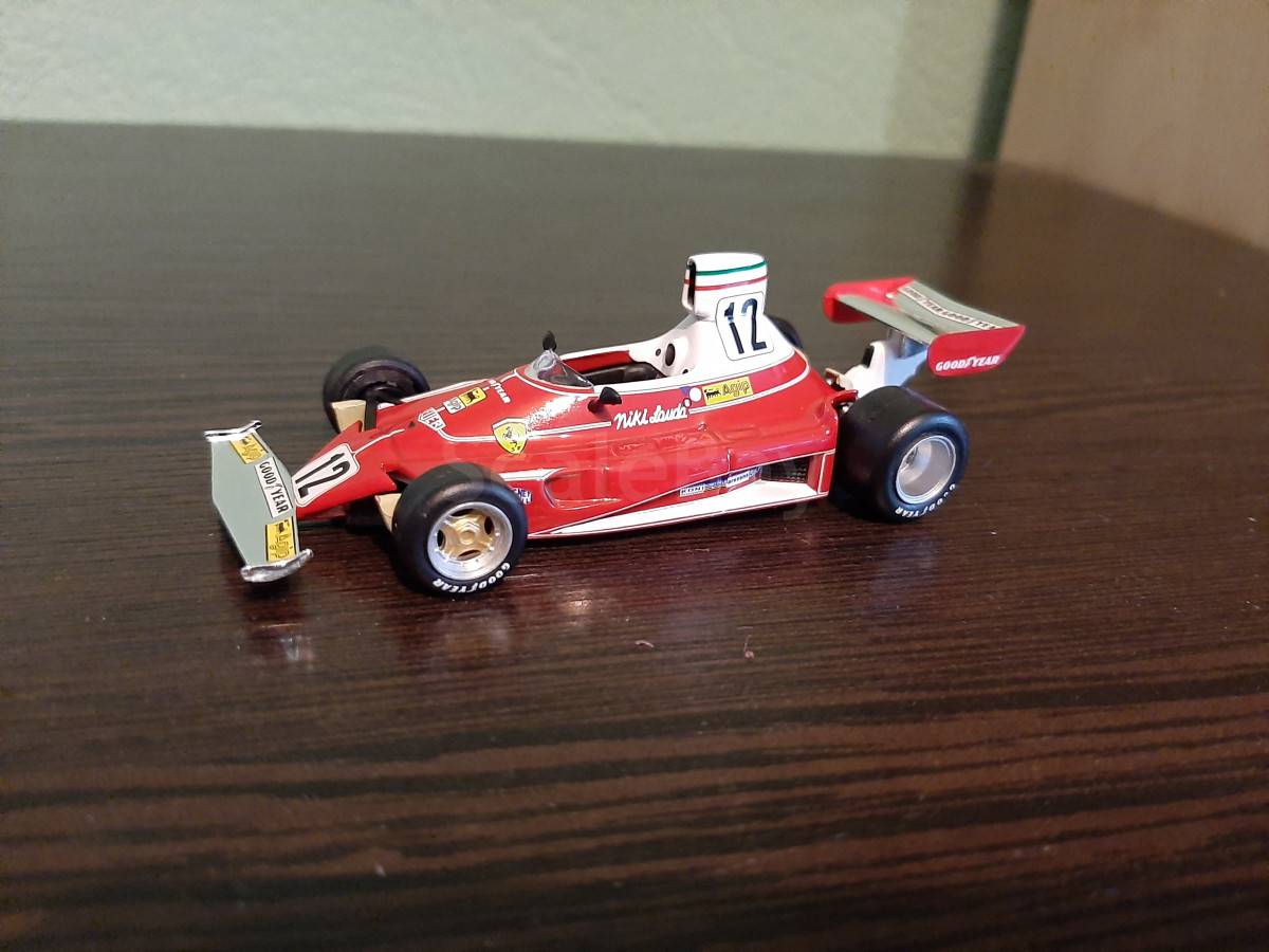 FERRARI 312 T 1975 Niki LAUDA F1 FORMULE 1 N°12 rouge 1/43