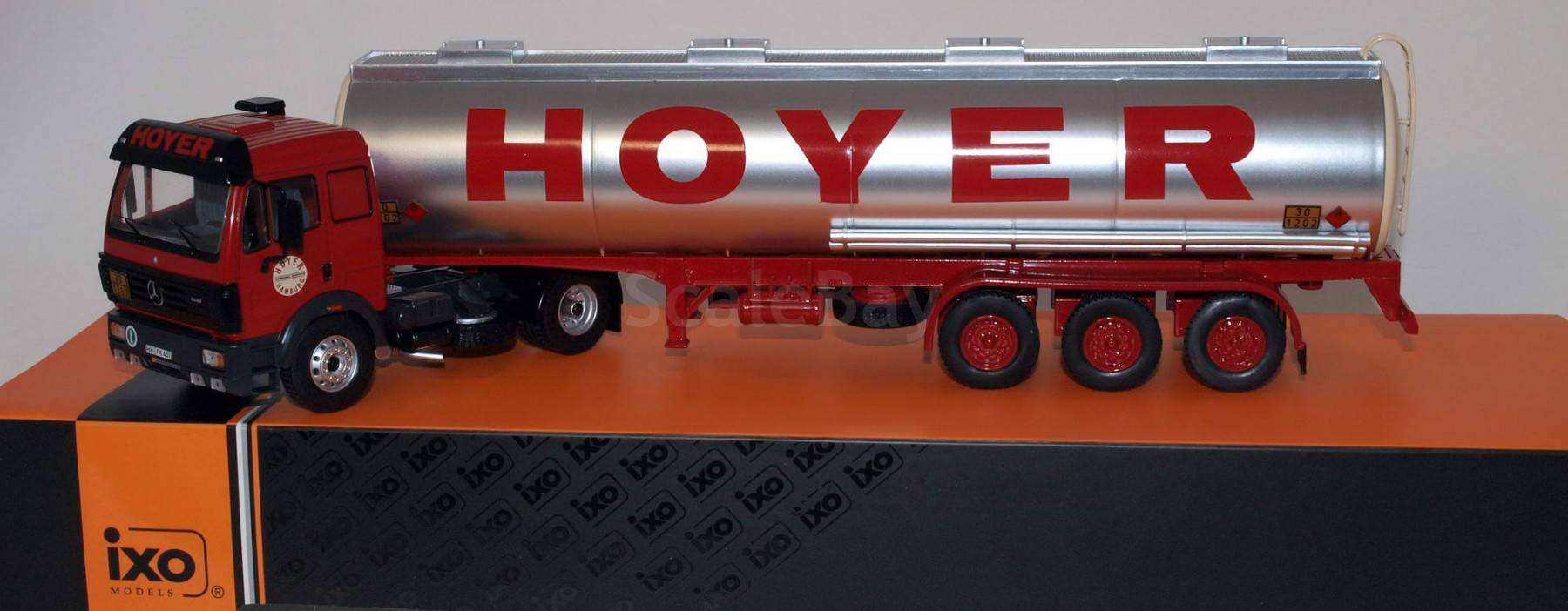SEMI REMO N° 63 MERCEDES BENZ SK 1844 SUZI WAN IXO 1/43 TRUCK