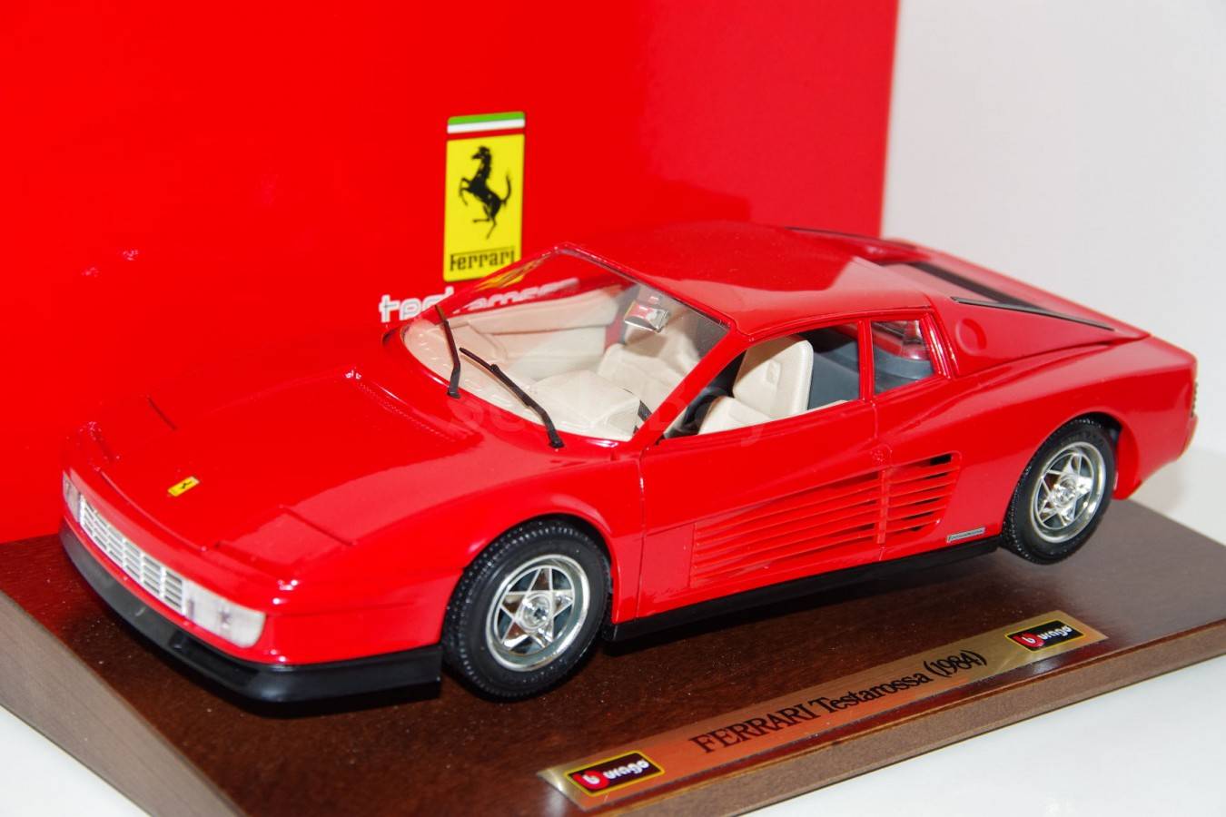 bburago ferrari testarossa 1984