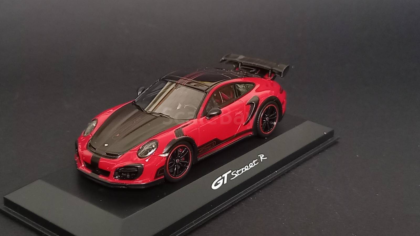 Fotos des neuen Porsche TECHART GTstreet R im Kasten - Magazin