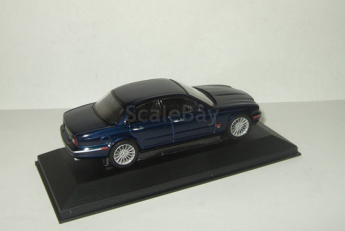Jaguar - XJ 6 Séries I - Vanguards - 1/43 - Autos Miniatures