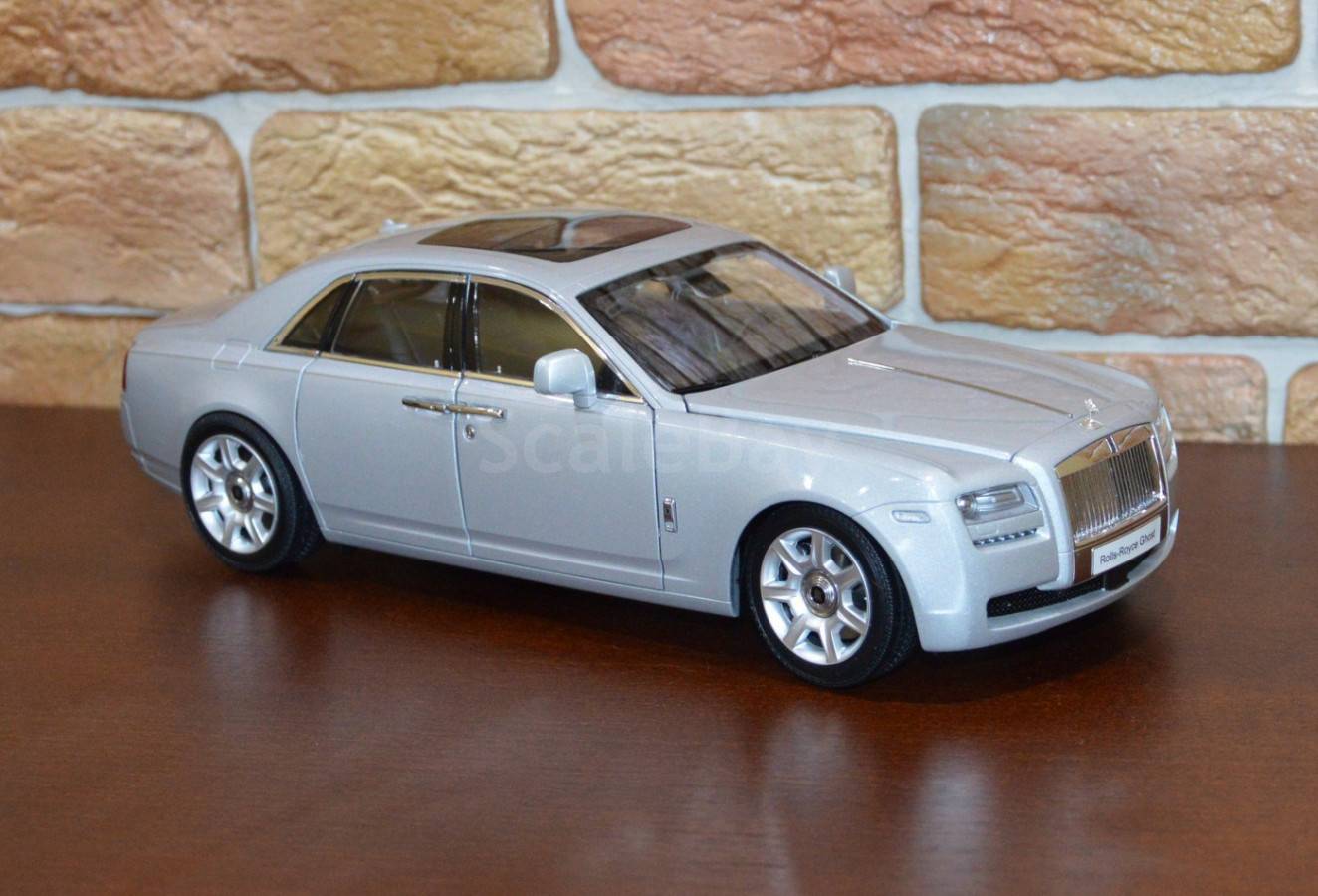 1/18 Kyosho Rolls-Royce Ghost | Аукцион масштабных и сборных моделей