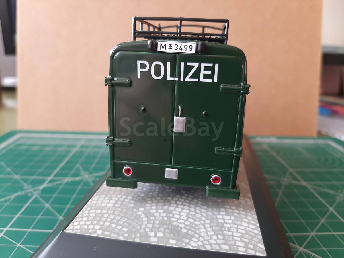 Premium ClassiXXs Blitz 1:43 'POLIZEI' - Modèle Réduit En Acier Embouti - Occasion