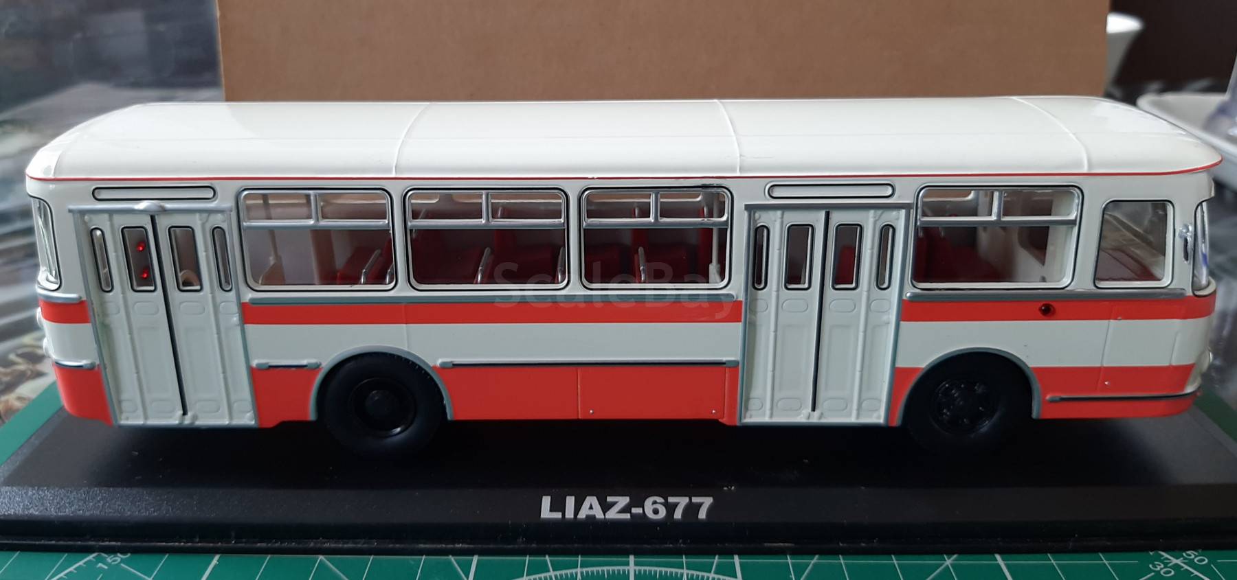 ЛиАЗ-677 Classicbus | Аукцион масштабных и сборных моделей