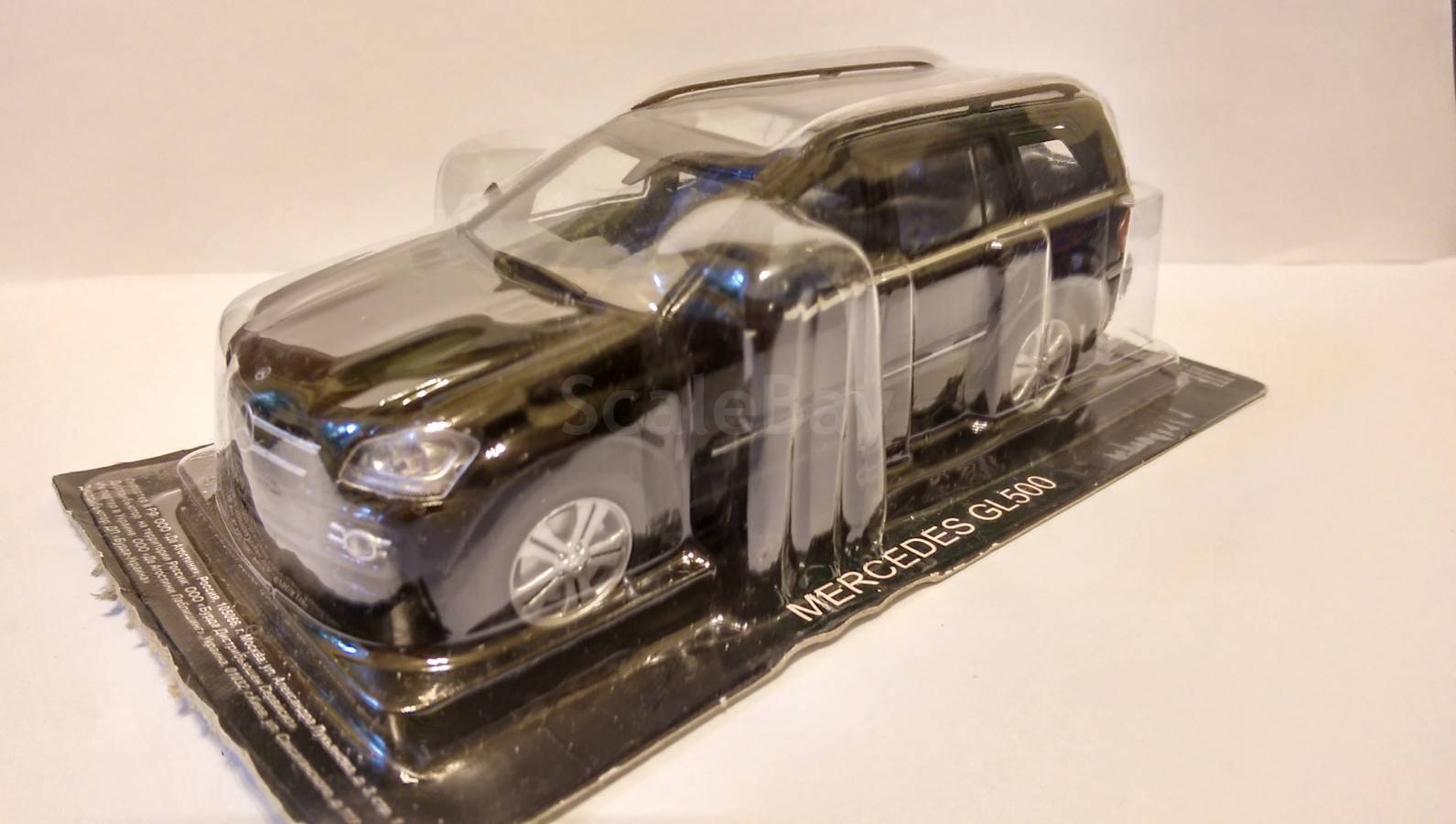 Mercedes Benz GL500 | Аукцион масштабных и сборных моделей