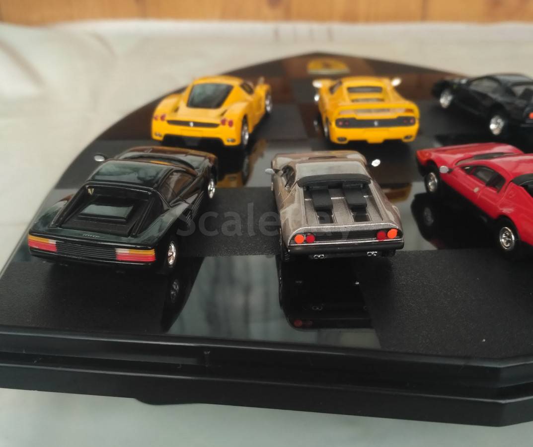 1:24 Enzo Ferrari Figure For Bburago Revell F40 250 GTO TR 330 P4 Testarossa La
