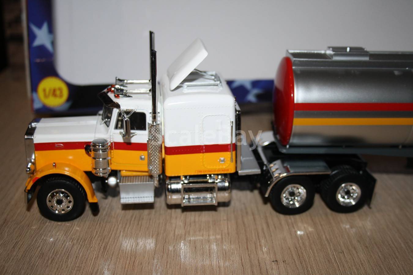 CAMION PETERBILT 359 CITERNE SHELL SEMI REMORQUE ALTAYA 1:43 Américain