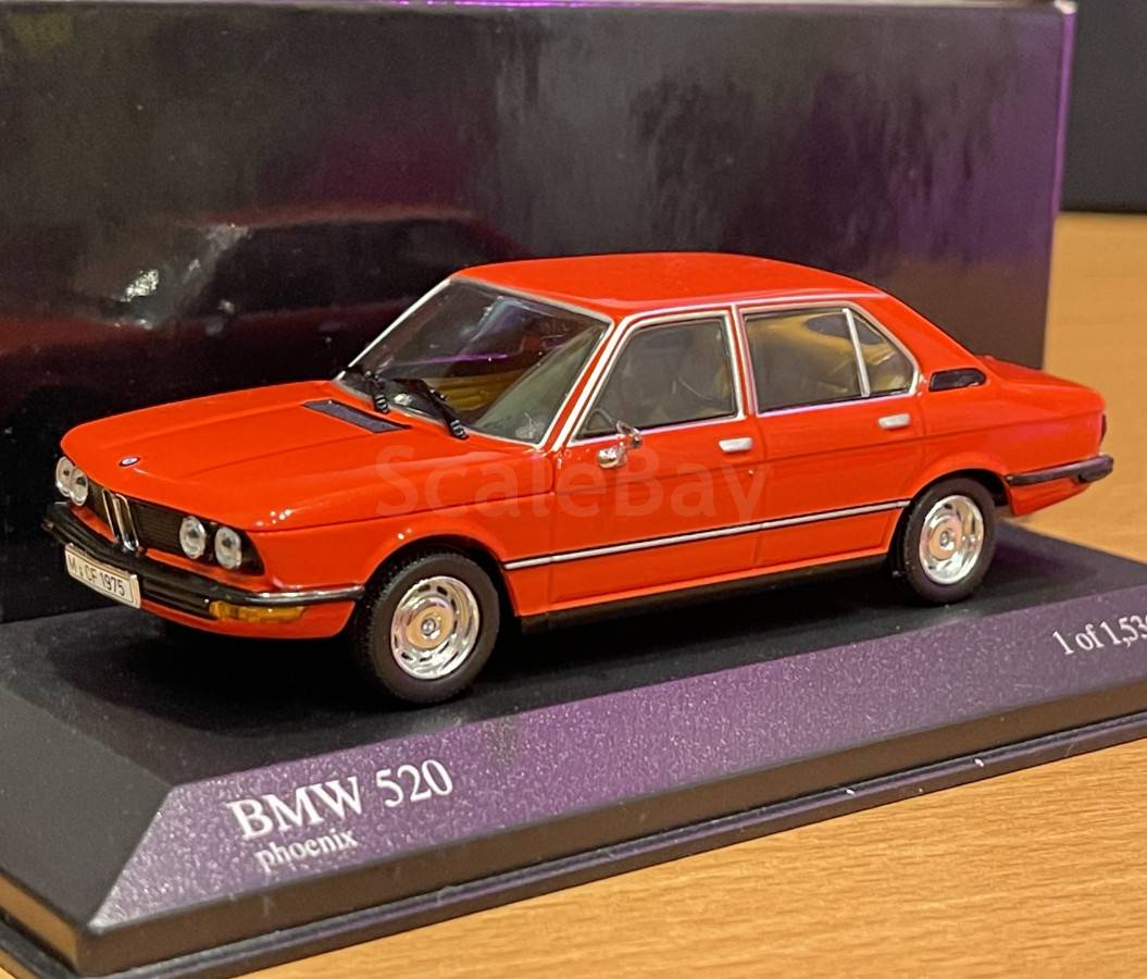 BMW 520 E12 1972 Rouge MINICHAMPS 1:43 de reference 431 020330