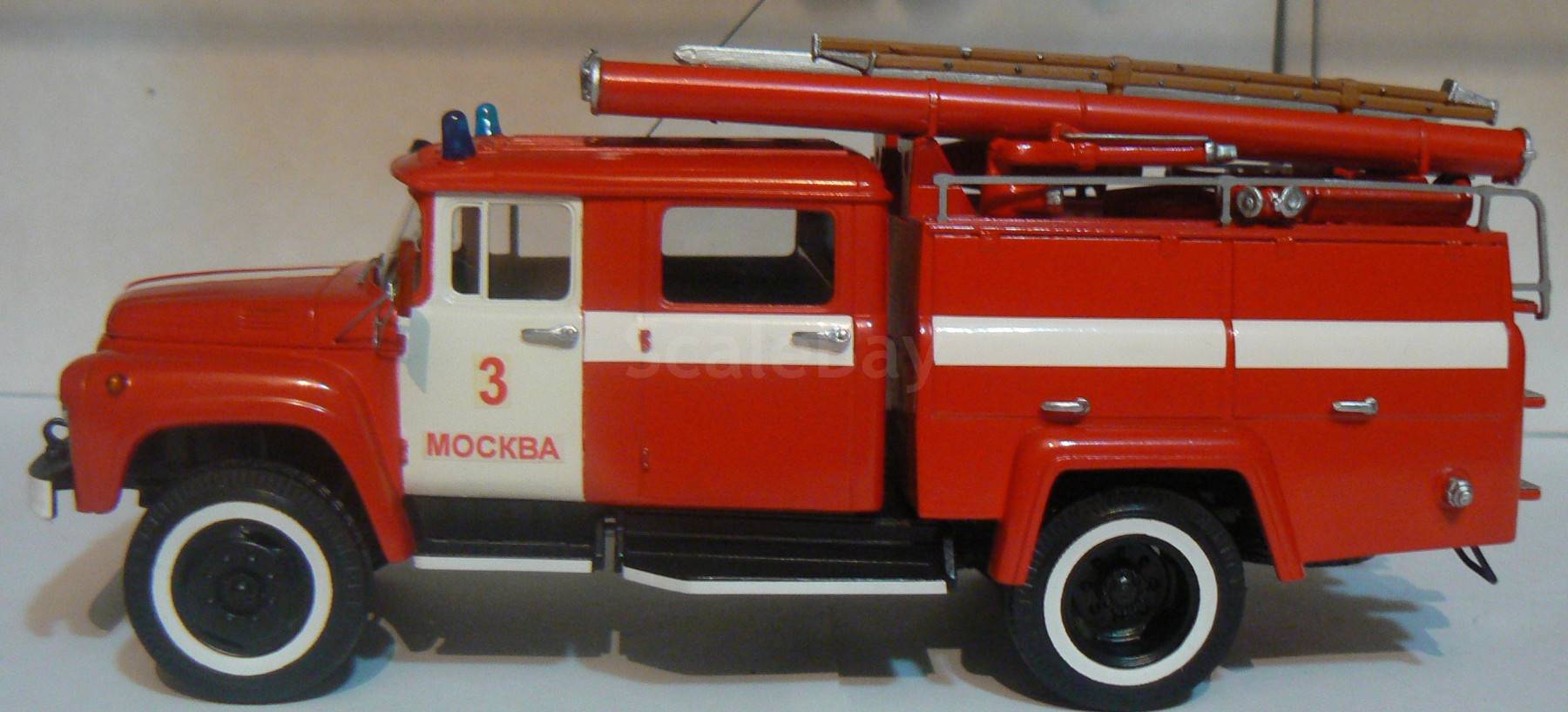 ЗИЛ - 130 АЦ-40, СарЛаб | Аукцион масштабных и сборных моделей